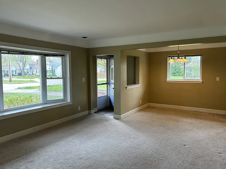 4024 W Webster Rd — Photo 4