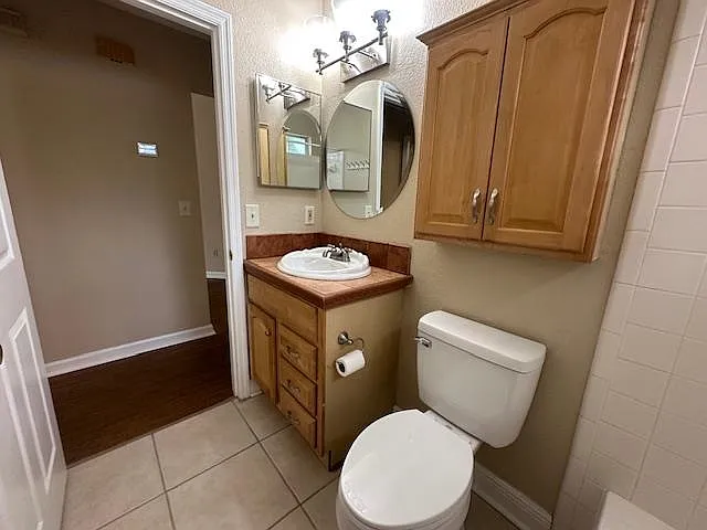 1719 Folkstone Rd — Photo 21