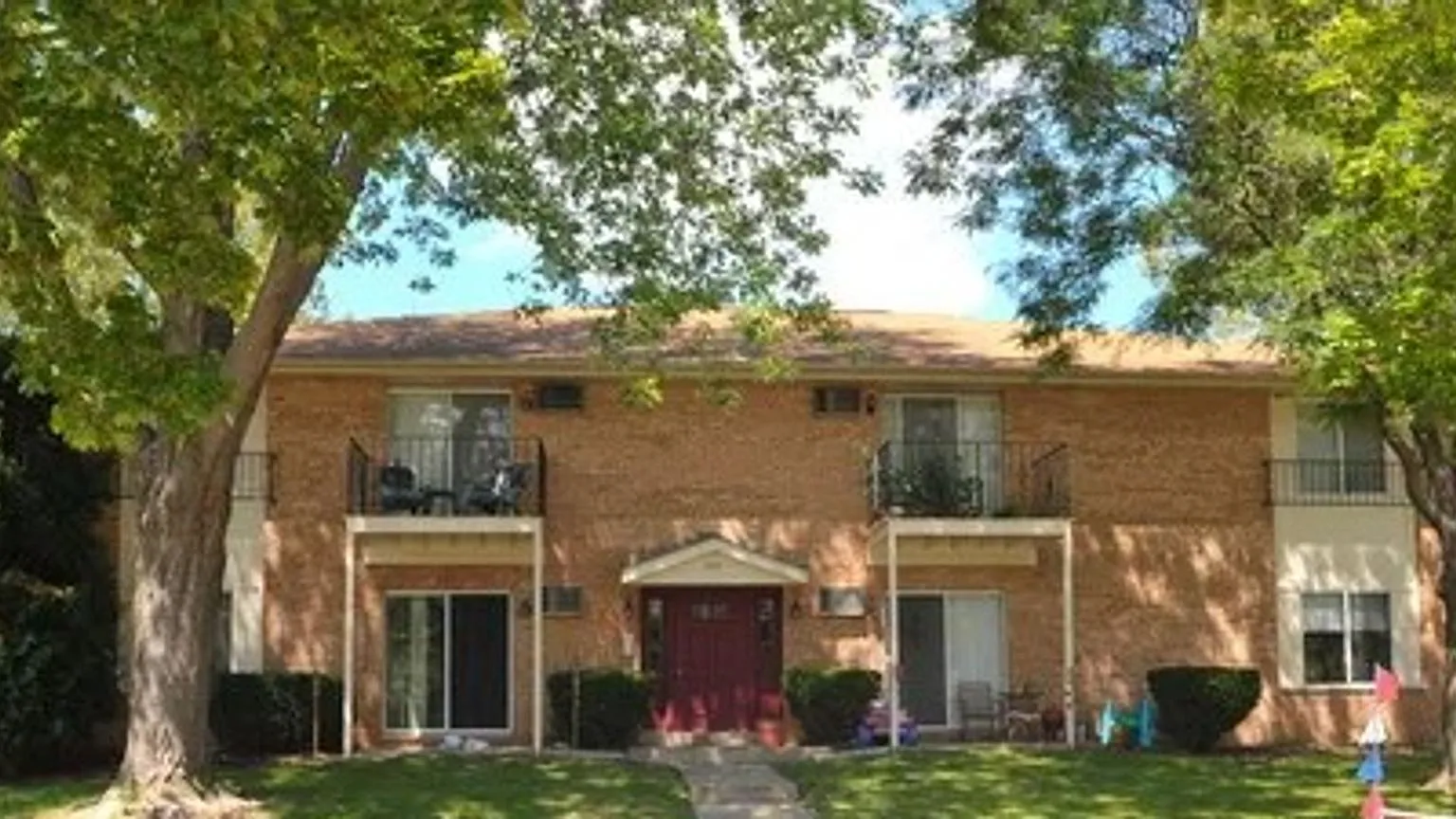 1323 Meadowcreek Dr. — Photo 1