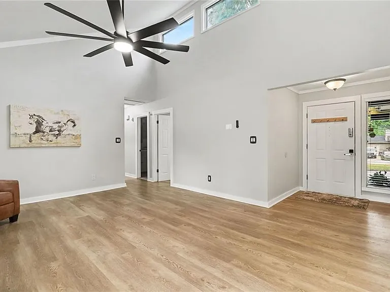 210 Fireside Way — Photo 4