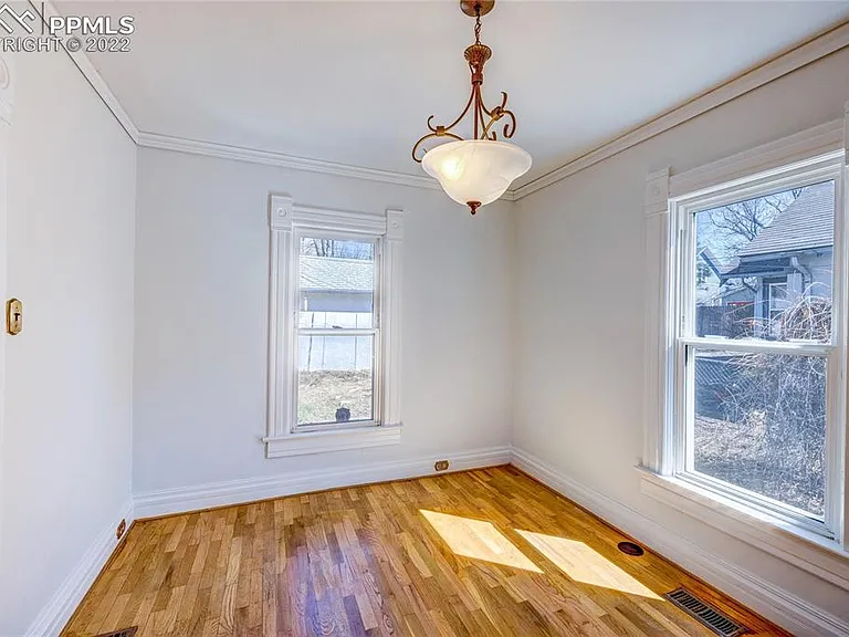 615 N Prospect St — Photo 2