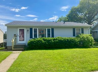 1018 W 10th St, Cedar Falls, IA 50613
