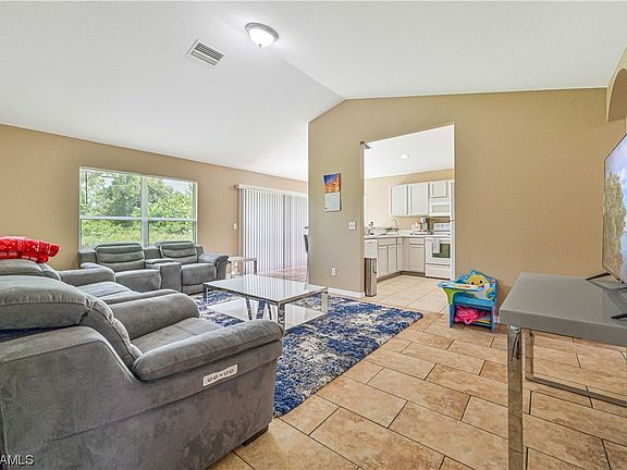 2nd image of 660-662 Grant Blvd