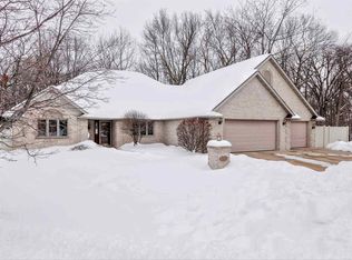 2573 Teresa Ct, Green Bay, WI 54311
