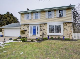 W51N846 Derby Ln, Cedarburg, WI 53012