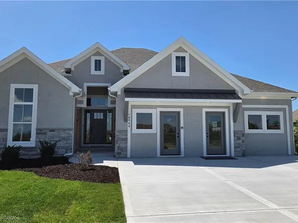 16964 S Cheshire St, Olathe, KS 66062