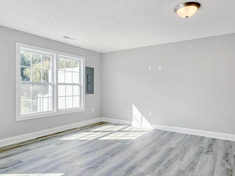 1210 Providence Blvd — Photo 15