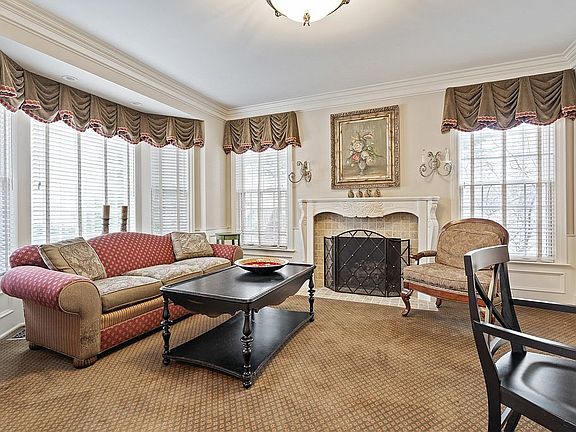 5th image of 5738 Sussex Ct