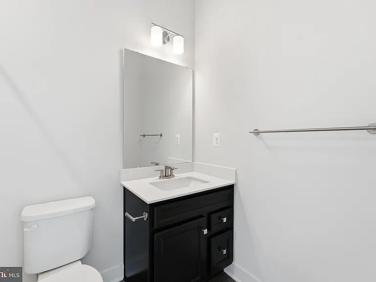16130 Hyde Park Pl — Photo 14