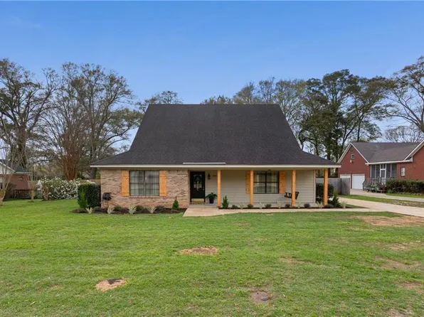 2895 Crabtree Ct, Mobile, AL 36618