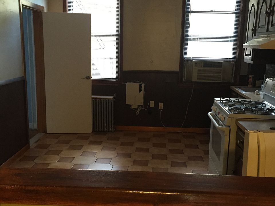 1st image of 88 Nassau Ave