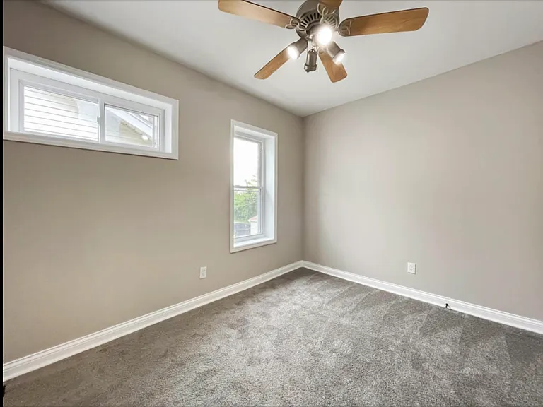 517 Hanford St — Photo 12