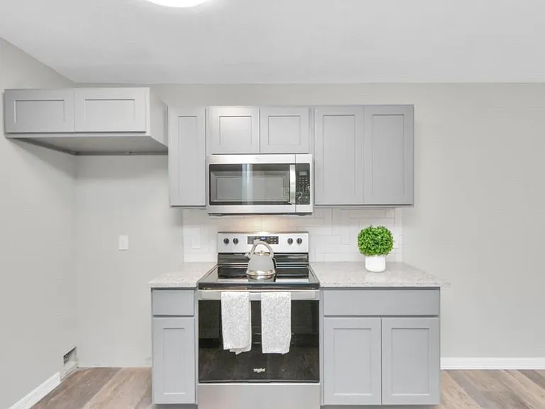 10101 S Gessner Rd #811 — Photo 5