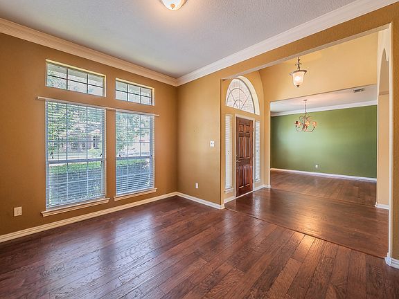 5th image of 8152 Vine Wood Dr