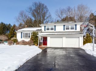 184 Beechwood Rd, Oradell, NJ 07649