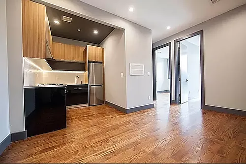 79 Stanhope St #3B Photo 1