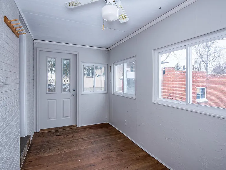 Enclosed Sun Porch/Mud room