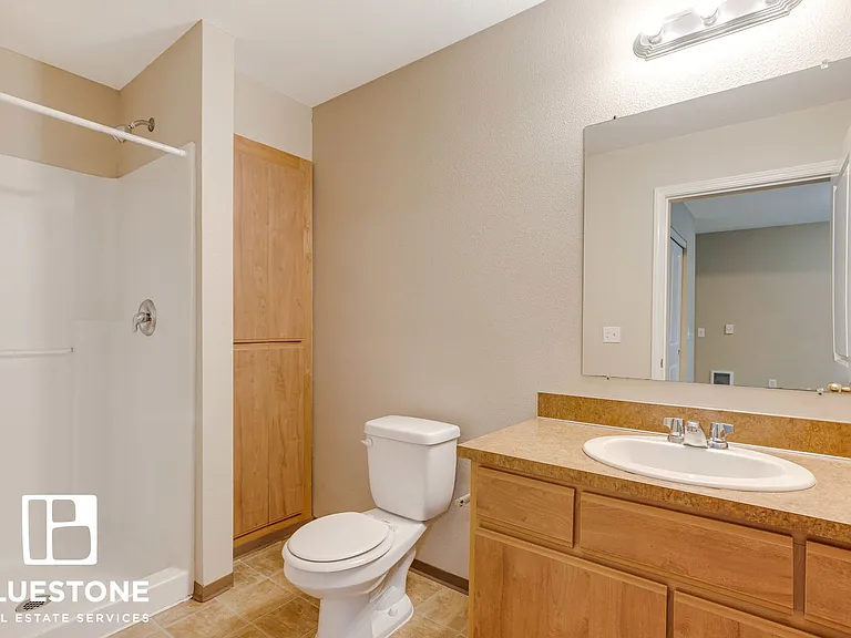 Hawk's Point Apartments — Photo 83