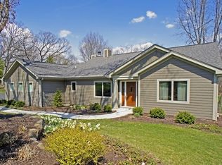 10812 Breezy Lawn Rd, Spring Grove, IL 60081