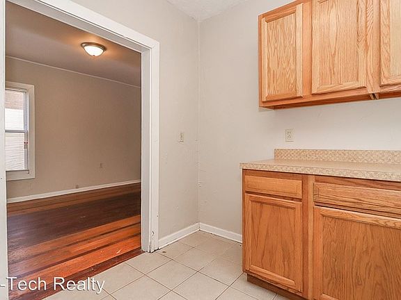 3rd image of 6158 Gateway Blvd