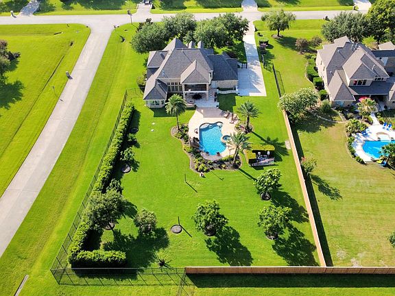5th image of 1812 Lake Landing Dr