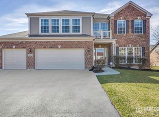 1911 Barrington Ave, Bolingbrook, IL 60490