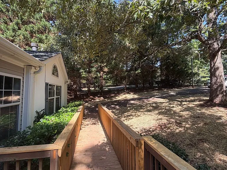 3708 Story Ln — Photo 3