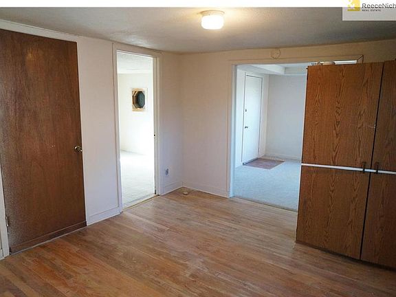 5th image of 143 E Farmer St