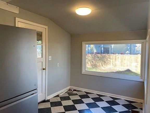 4th image of 3443 SE Grant Ct