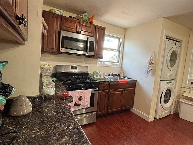 398 Bennington St #2 — Photo 4