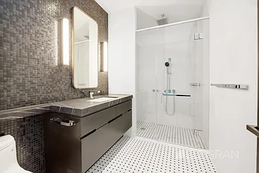 Rented by (Legacy) Elegran