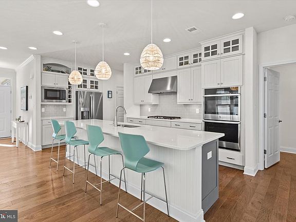 4th image of 12199 Collins Rd