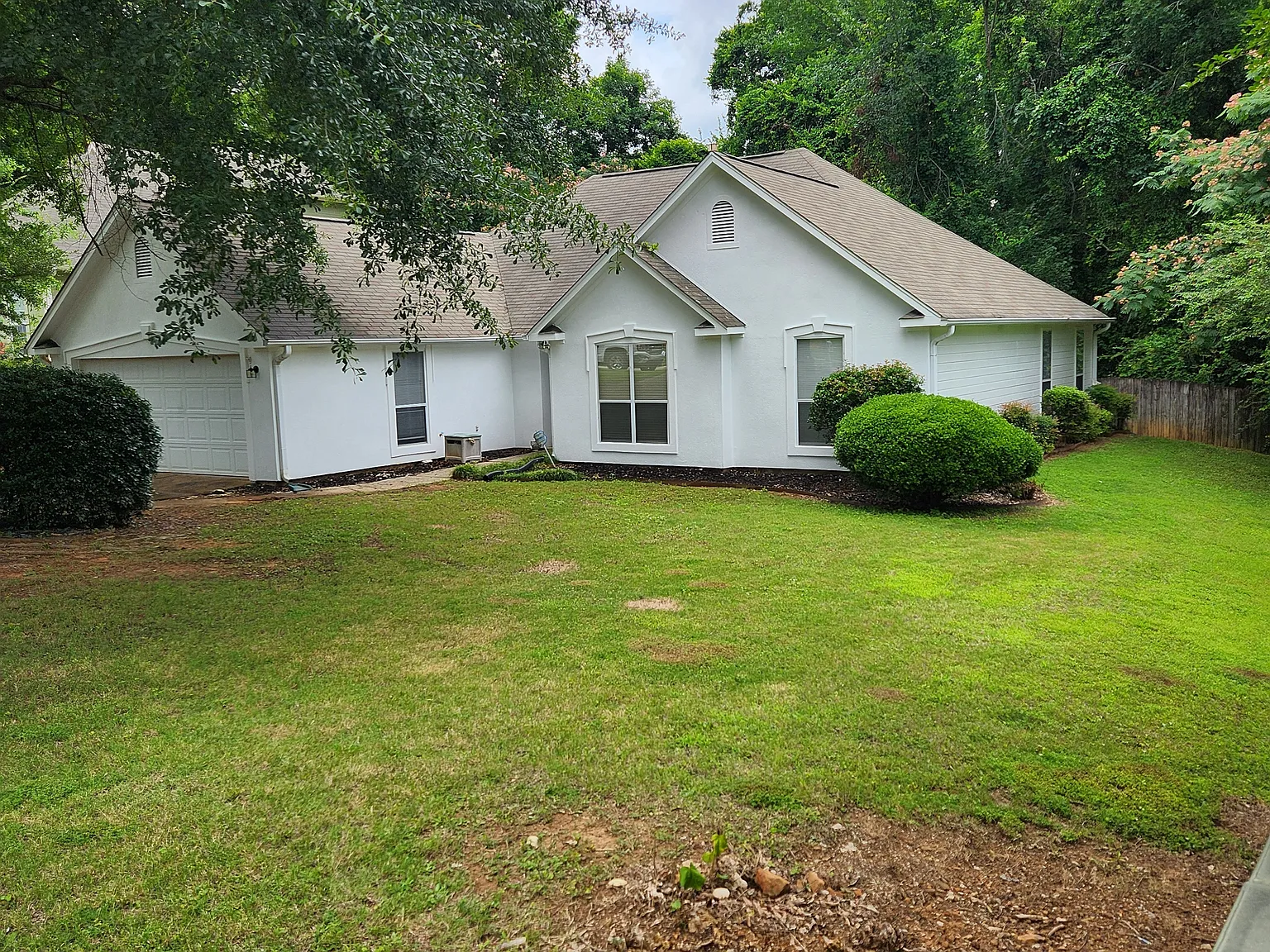 3 bed, 1749 sqft, $2,025 — Photo 2