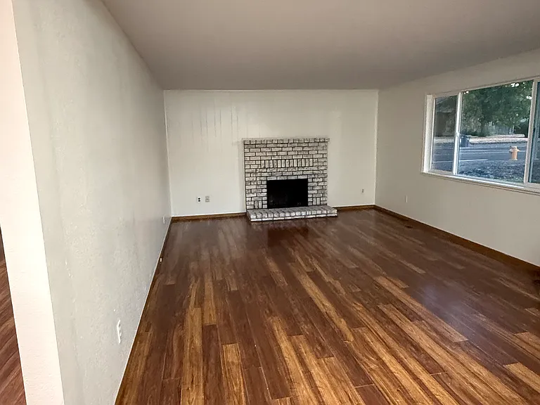 1302 Papago Dr — Photo 11