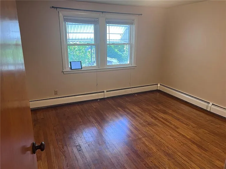 80 Ballston Ave — Photo 10