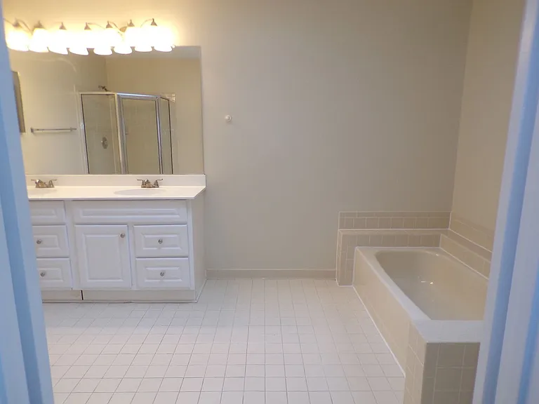 8305 Ridge Crossing Ln — Photo 20