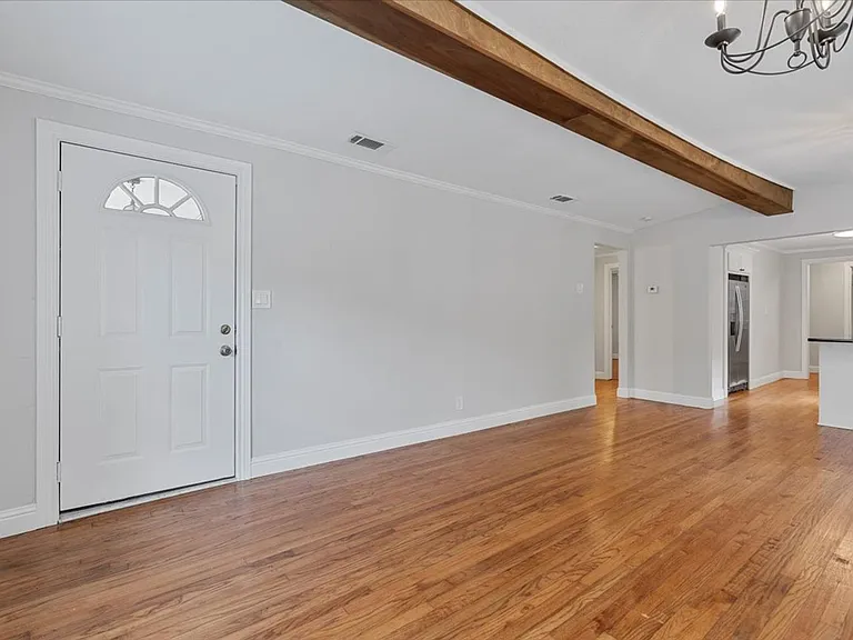 117 Ida St — Photo 4