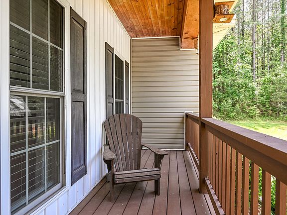 4th image of 129 Bear Creek Dr