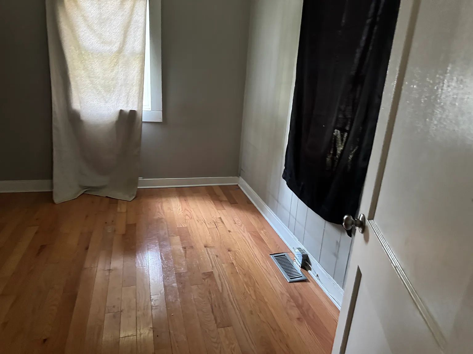 2 bed, 876 sqft, $1,550 — Photo 3