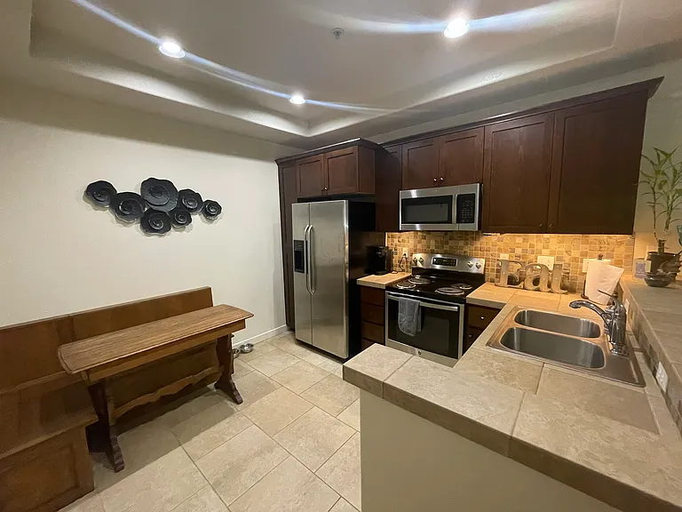819 NW Wheelock Pl #819 — Photo 38