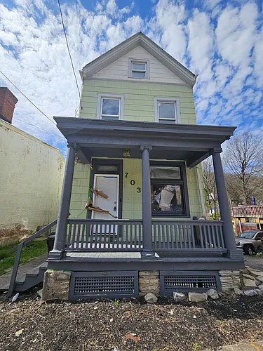 703 Sedam St Photo 1