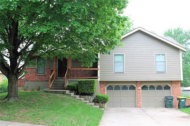 1st image of 203 SE Brownfield Dr