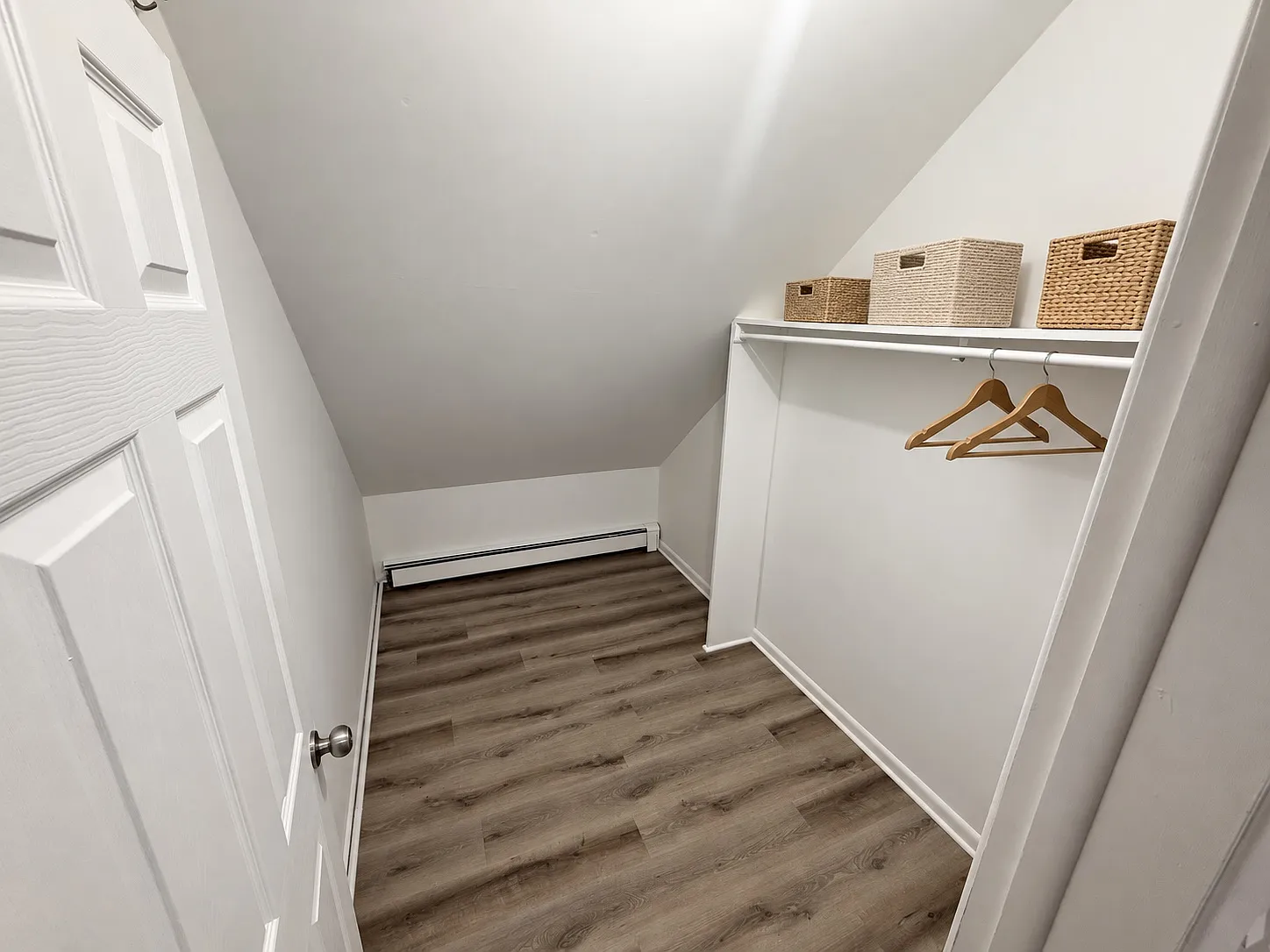 2 bed, 1200 sqft, $2,400 — Photo 4