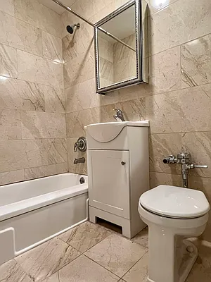 Rented by Compass | media 7