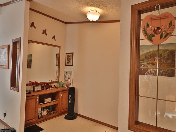 5th image of 1422 Fairview Dr