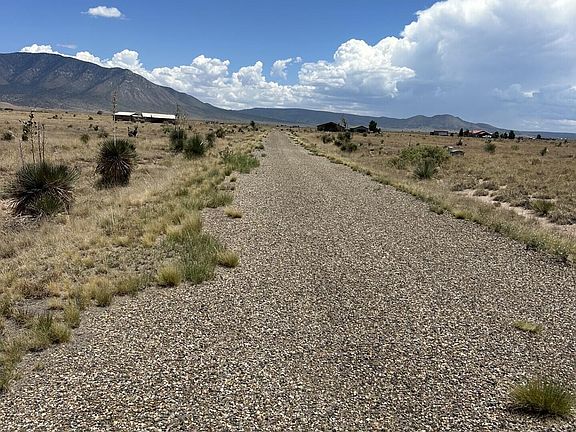 5th image of 122 Outrider Ln