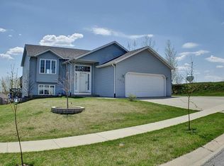 4010 Winesap Dr NW, Rochester, MN 55901