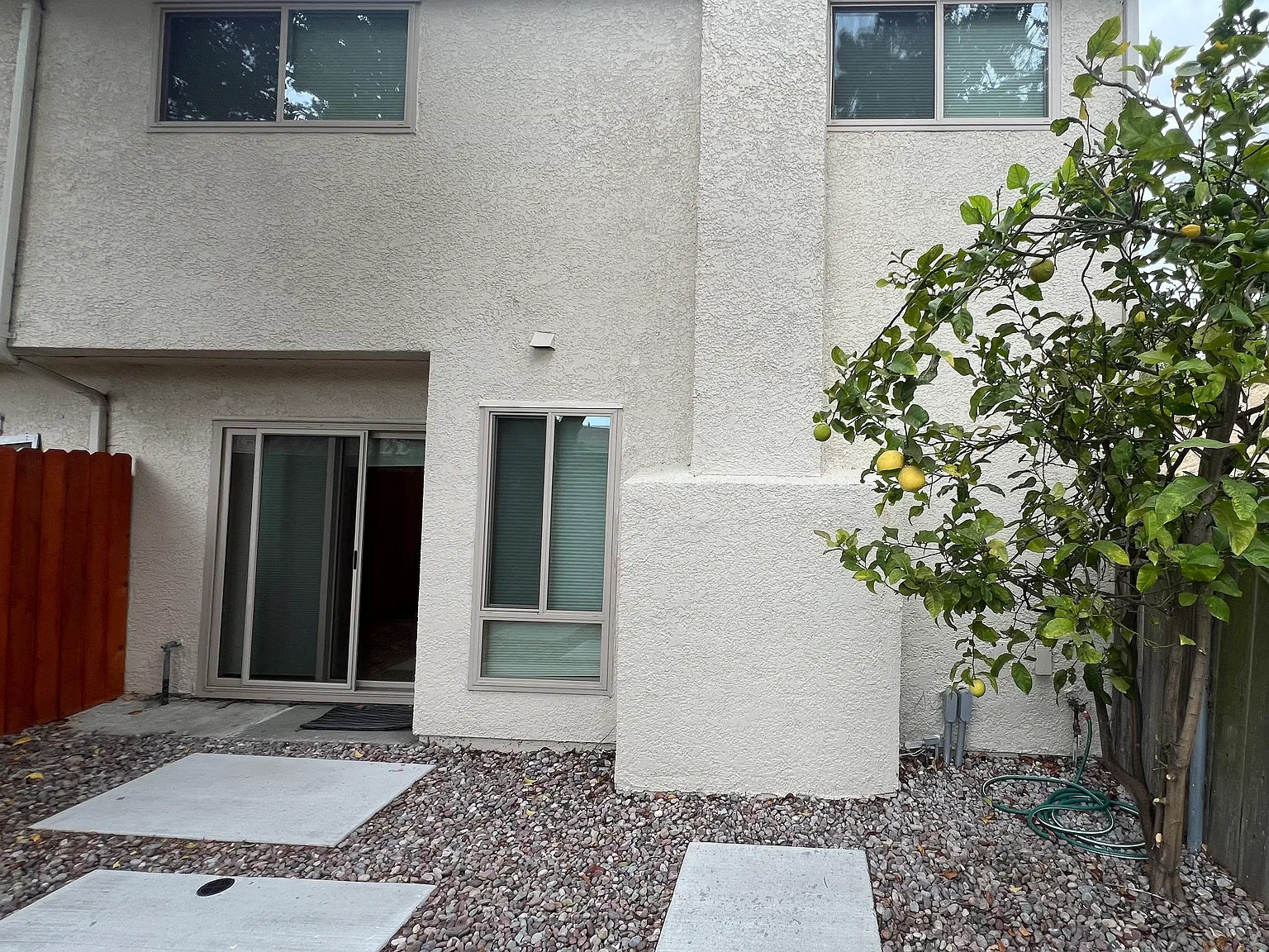3 bed, 2.5 bath, 1565 sqft, $3,400 — Photo 2