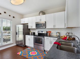 8003 S Ih 35 APT 3221, Austin, TX 78744