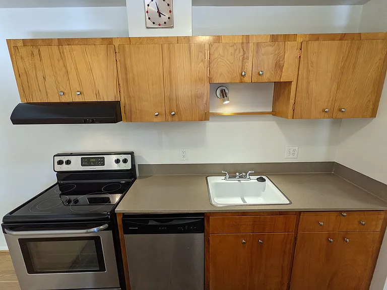 Park Village Apartments — Photo 41